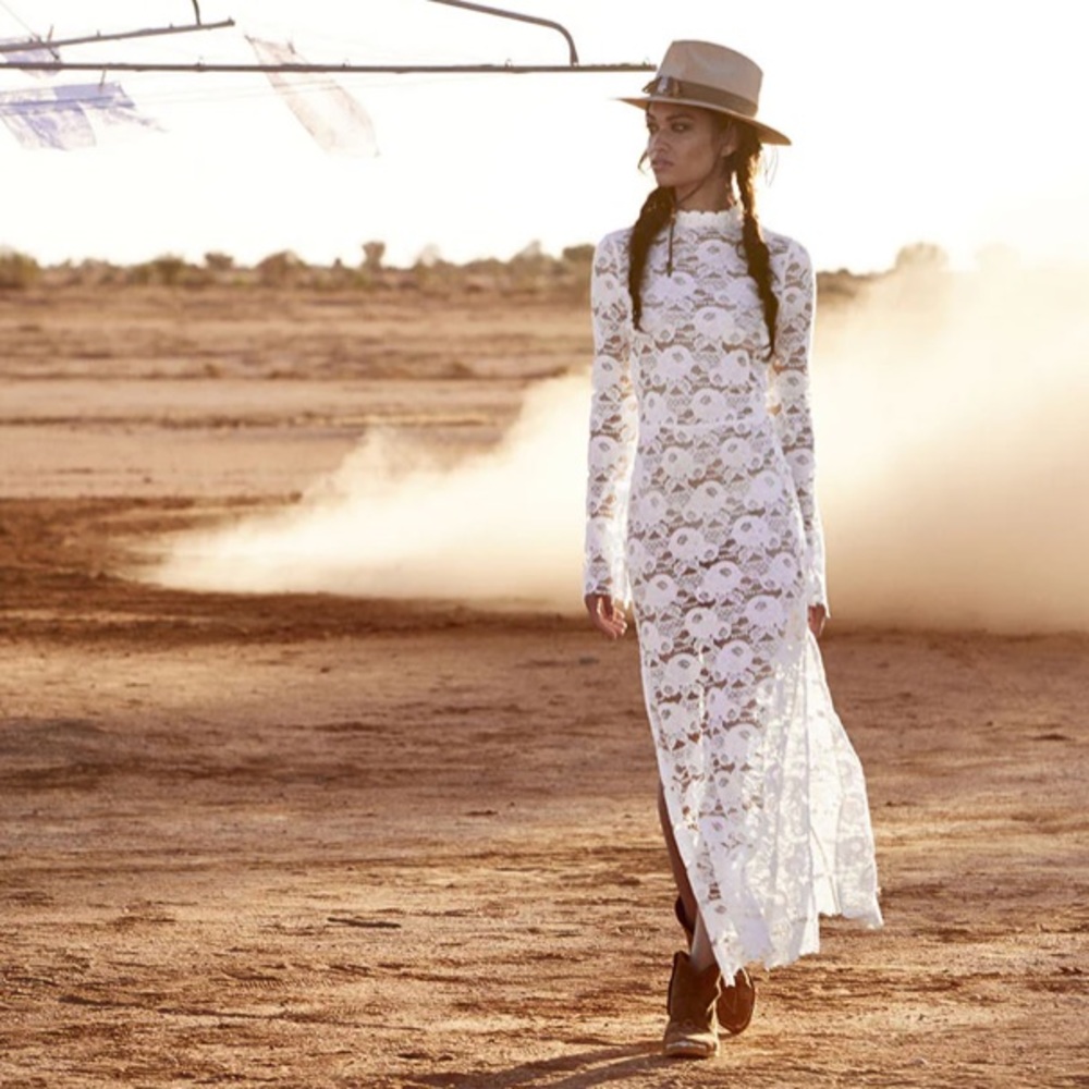 ✨ Spell 💫and the gypsy collective Rosamond lace gown revolver collection - Picture 4 of 16